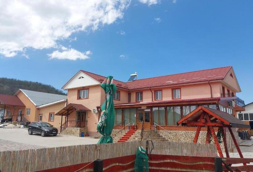 پانسیون Popas Vânătoru