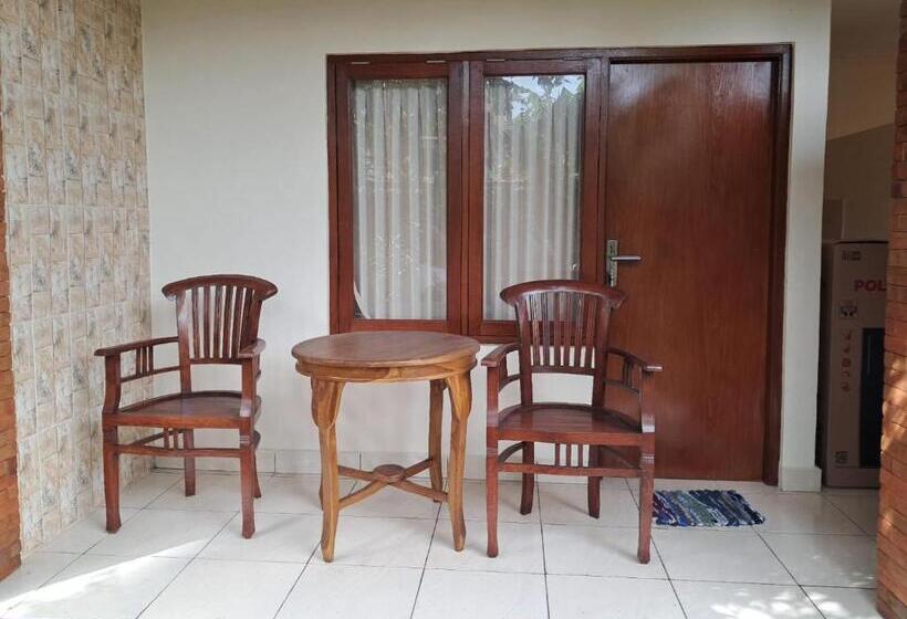 Пансион Wisuda Guest House