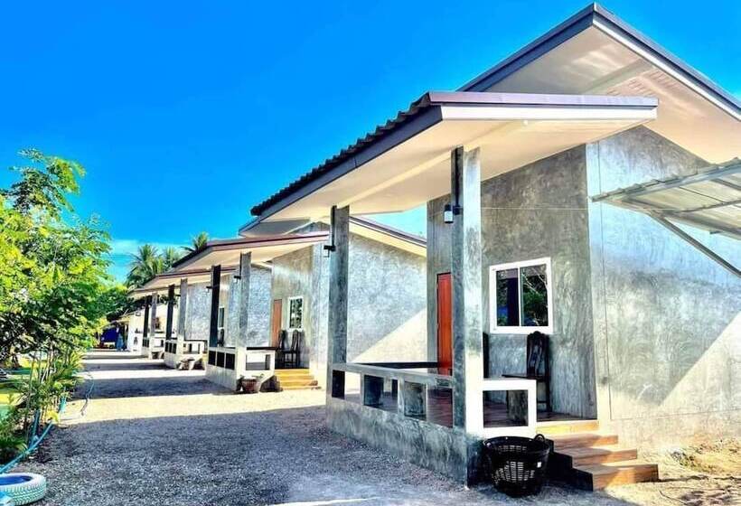 هتل Toraneethai Homestay Amphawa
