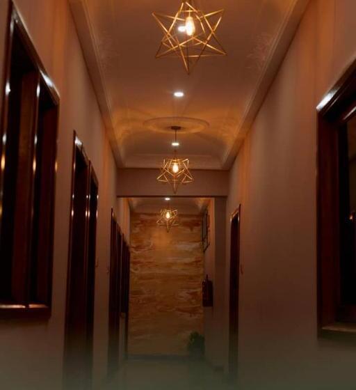 ペンション 247 Executive Lodge