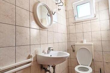 پانسیون Apartmani I Sobe Brancin