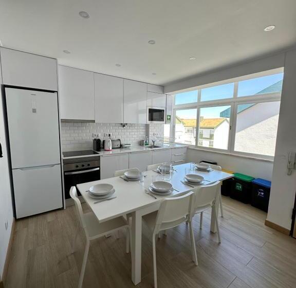 پانسیون Carcavelos Beach Shared Serviced Apartment 12