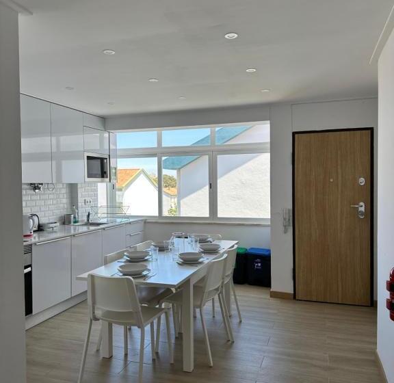 پانسیون Carcavelos Beach Shared Serviced Apartment 12