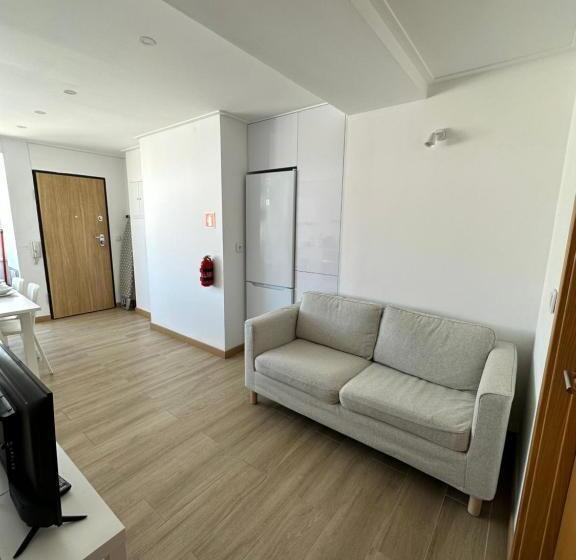پانسیون Carcavelos Beach Shared Serviced Apartment 12