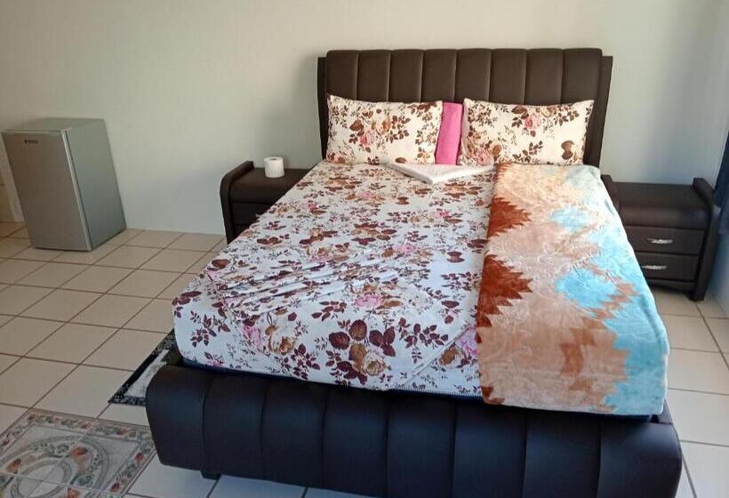 پانسیون Moonlight Guest House