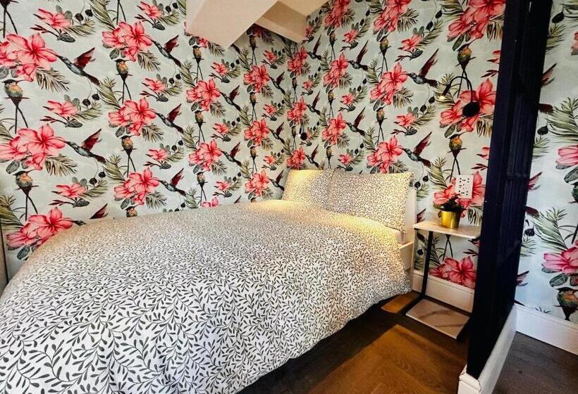 Rest Boutique Acton