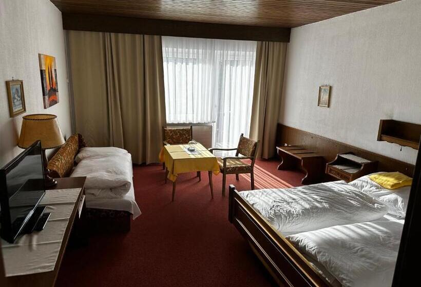 הוסטל Brau Gasthof Sengstbratl