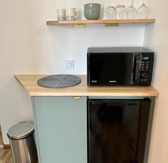 مبيت وإفطار A L Ombre Des Cyprès