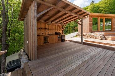 تختخواب و صبحانه Glamping Zarja, Vipava Valley