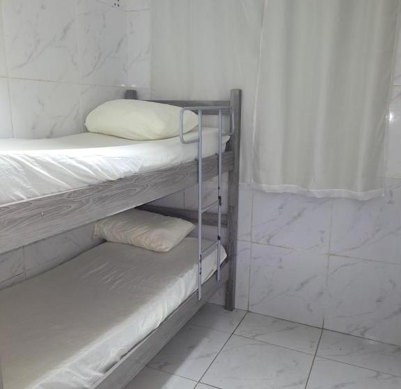 Hostel Da 18