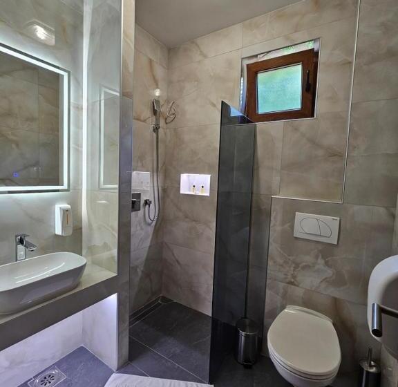Hostel Premium