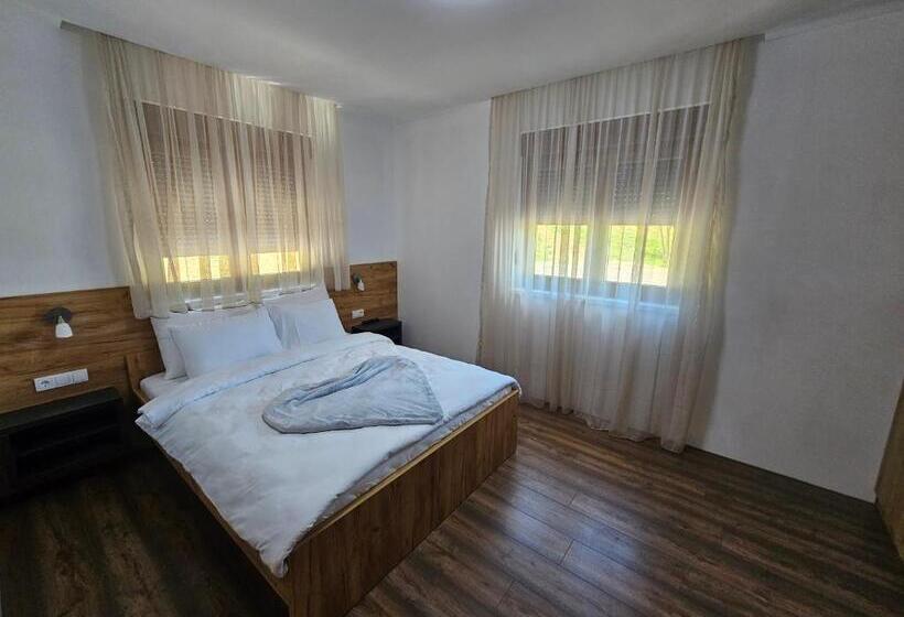 Hostel Premium