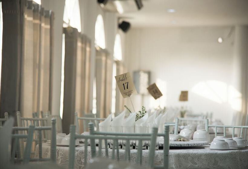 ホテル Bananaleaf Wedding Cafe & Resort