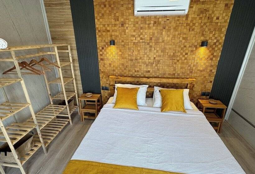 Отель Cnr Kitehouse