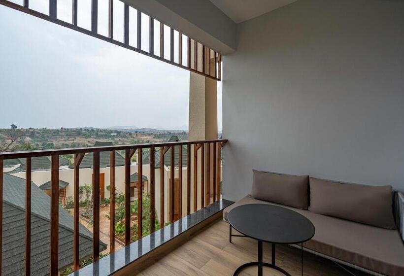 בית מלון כפרי Radisson Resort Hatgad Saputara