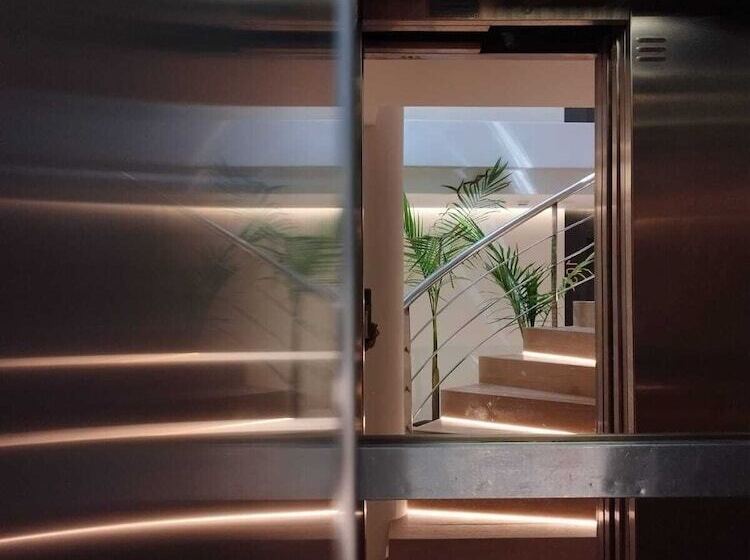 پانسیون Plaza Rooms