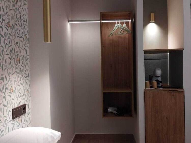 پانسیون Plaza Rooms