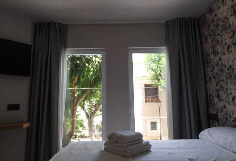 پانسیون Plaza Rooms
