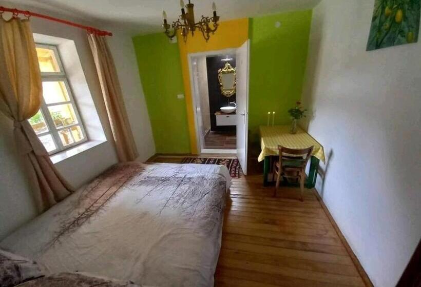 Schronisko Lemon Garden