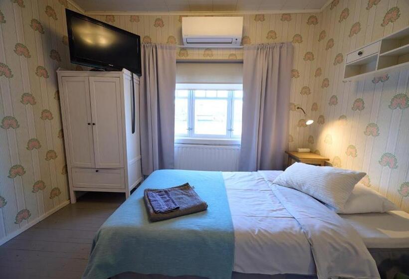 旅馆 Liekorannan Majatalo  Kodinomaista Majoitusta Rautatieasemaa Vastapäätä