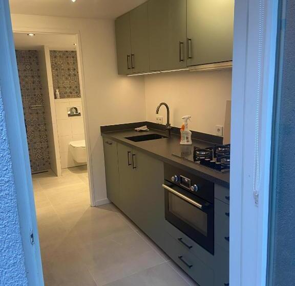 B&b In De Aap Gelogeerd