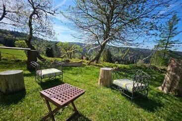 تختخواب و صبحانه Chalet Perle Des Hauts