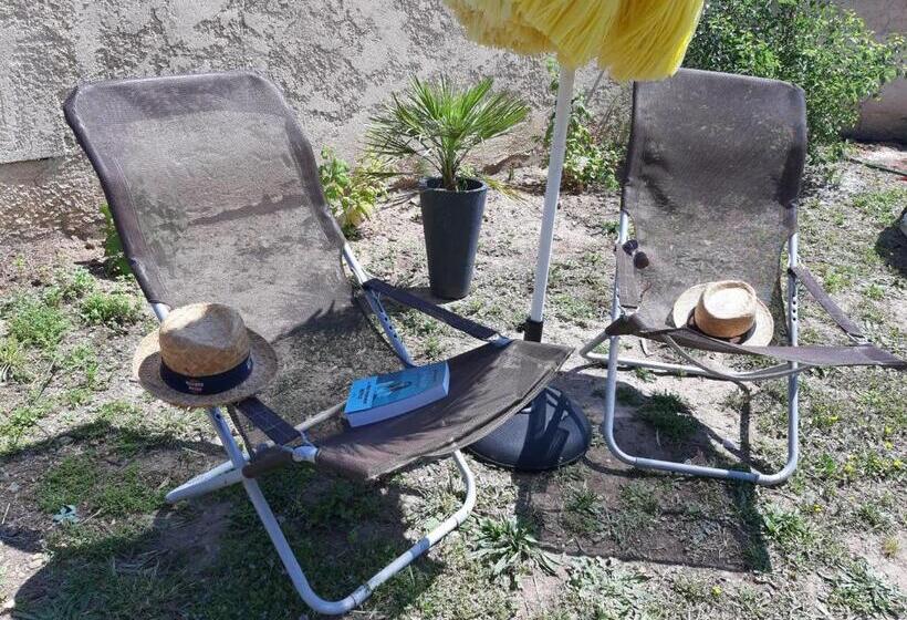 ベッドアンドブレックファースト La Casita Sérignanaise