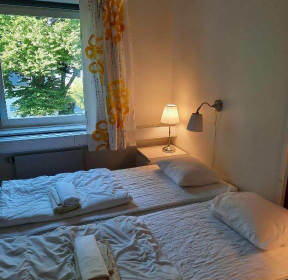 住宿加早餐  Mäshult Kurs & Lägergård