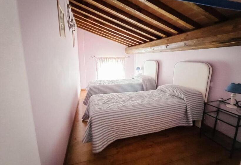 هتل Agriturismo Villa La Maesta