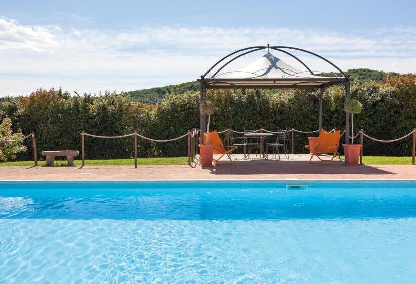 هتل Agriturismo Villa La Maesta