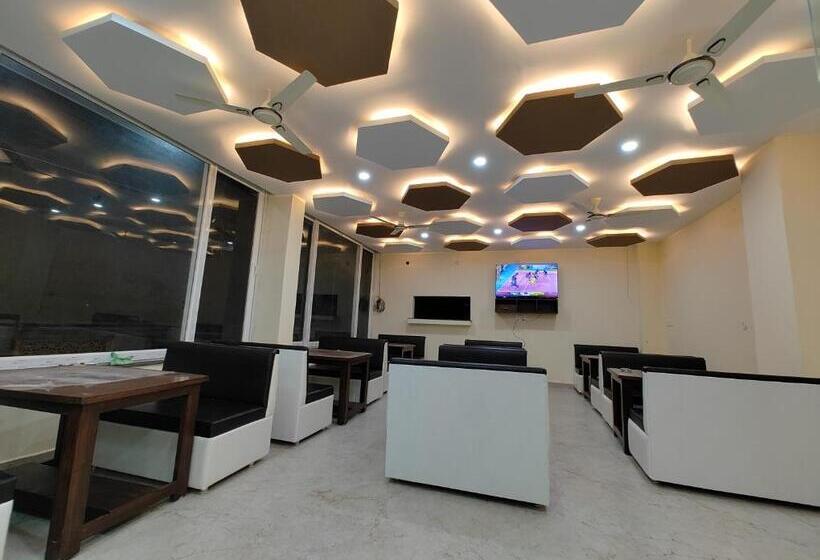 فندق Anantam Residency