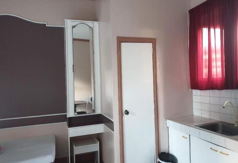 فندق Oyo 1079 Mayon View Garden Apartelle Sa Bukid
