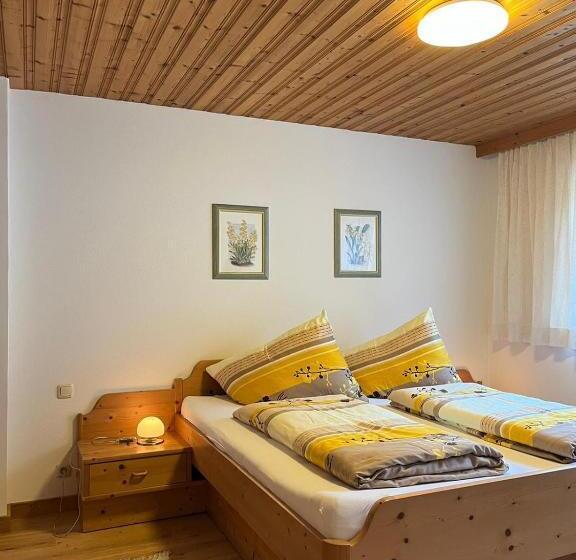هتل Schusterhof