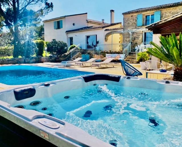 بنسيون Domaine En Pierre Avec Piscine Et Jacuzzi Au Mas Lucia