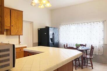پانسیون Cozy Suite Near City Of Hope