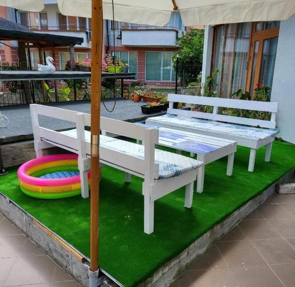 پانسیون Guest House Petrovi
