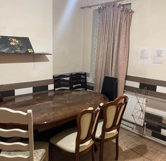 پانسیون Leicester Uk 3 Tudor