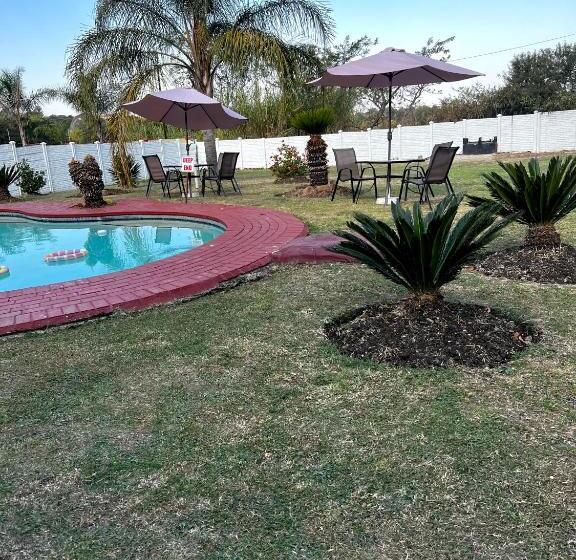 פנסיון Nkguesthouse