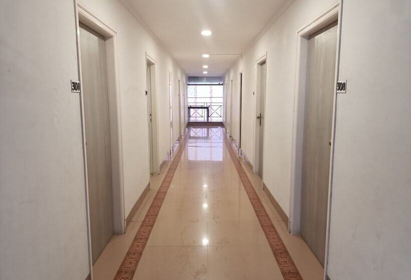 Royal Garden Resort