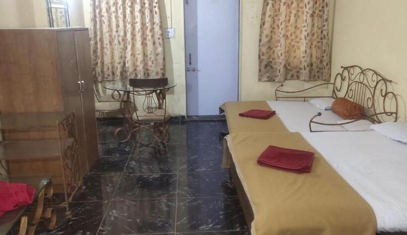 تختخواب و صبحانه Resort Hilltone Matheran