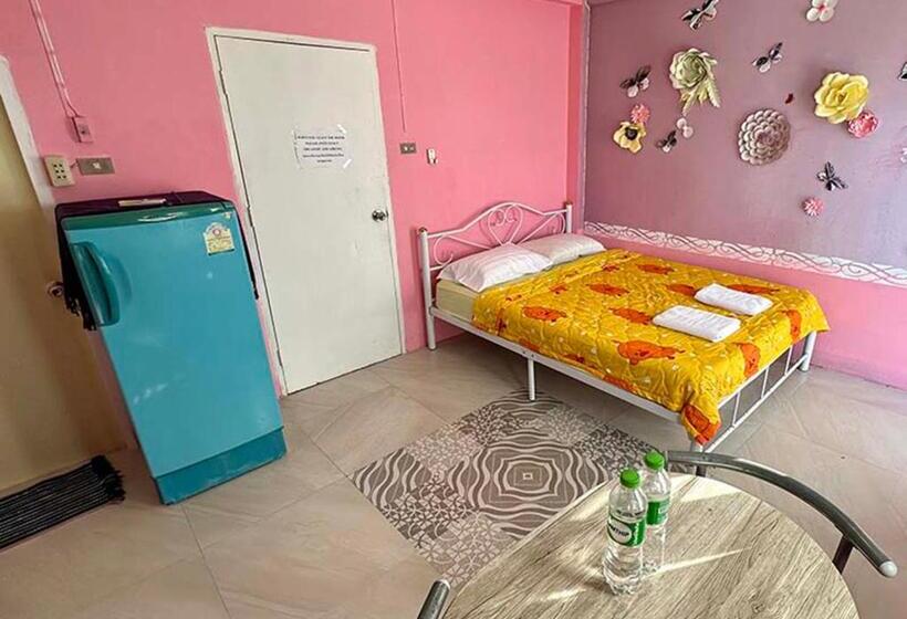 تختخواب و صبحانه Sea View Jomtien Guest House