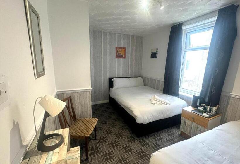 تختخواب و صبحانه Tower Central Hotel Albert Road