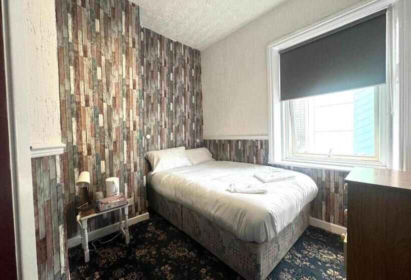 تختخواب و صبحانه Tower Central Hotel Albert Road