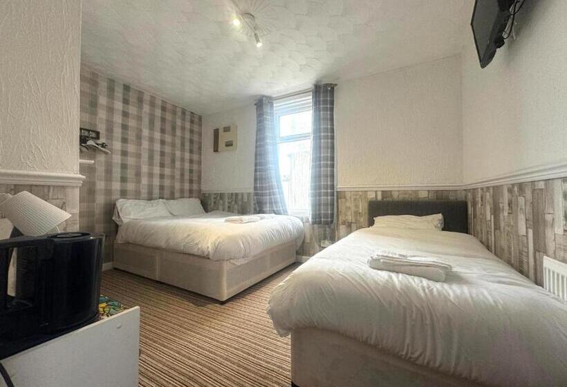 تختخواب و صبحانه Tower Central Hotel Albert Road