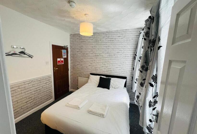 تختخواب و صبحانه Tower Central Hotel Albert Road