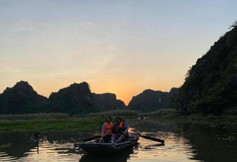 هتل Aquarius Garden Ninh Bình