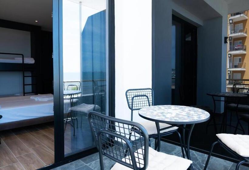 هتل Azure Sea View Apartment S