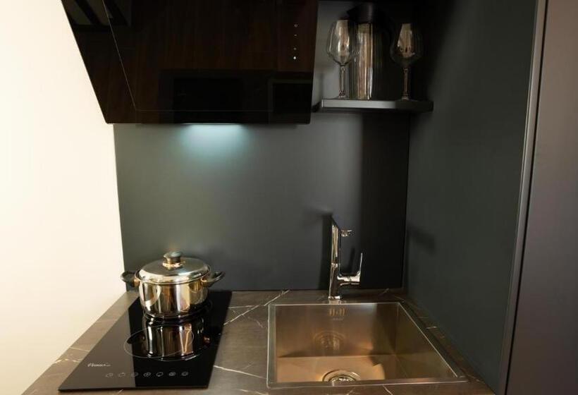هتل Azure Sea View Apartment S