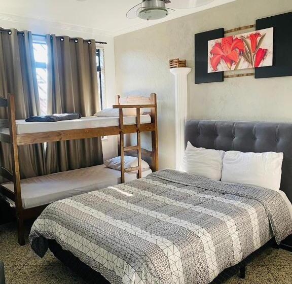 فندق Hostel Anprado 5