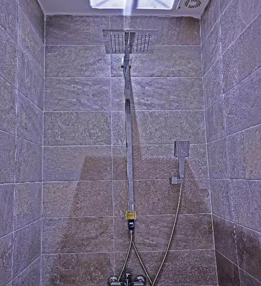 هتل La Casa Blanca